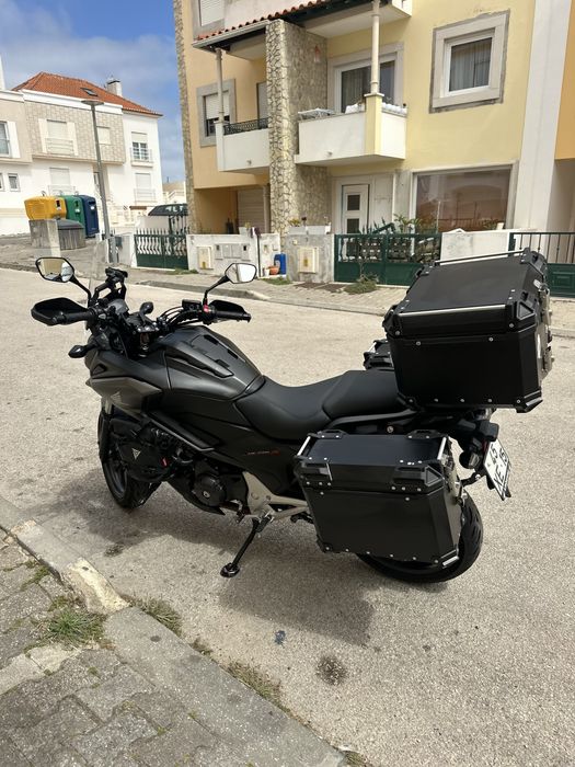 Nc 750 x poucos km