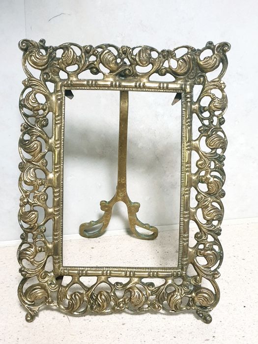 Antigas molduras em latão e bronze Sec.XIX