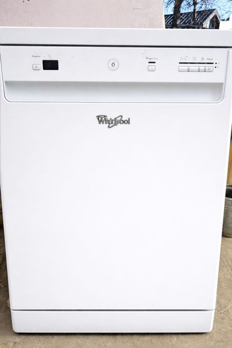 Пральна машина і посудомийна машина