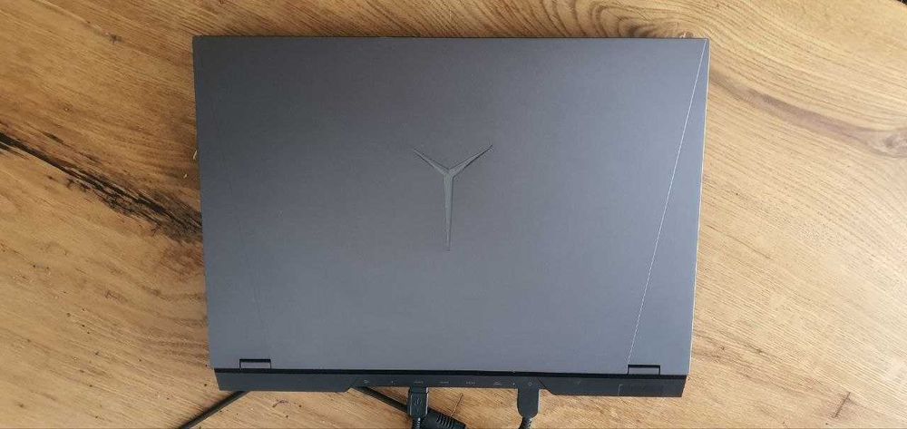 Продам потужний ігровий ноутбук Lenovo Legion Pro 16IRX8H