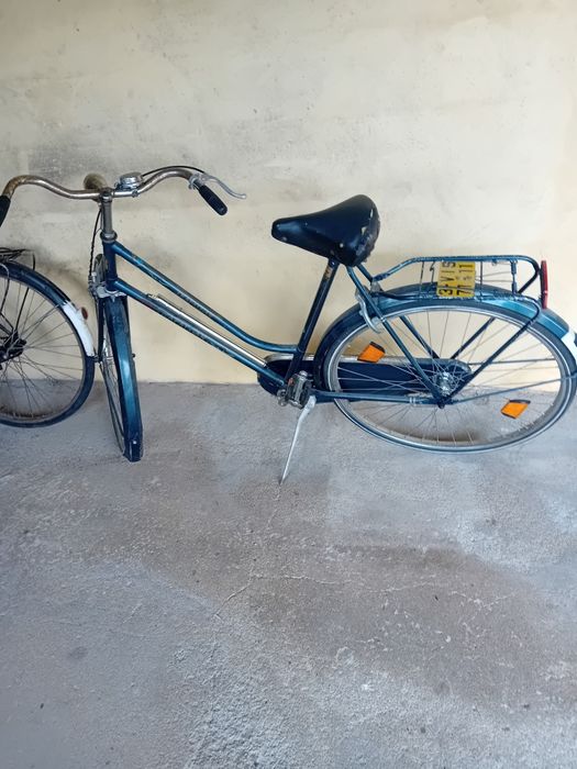 Bicicleta antiga senhora