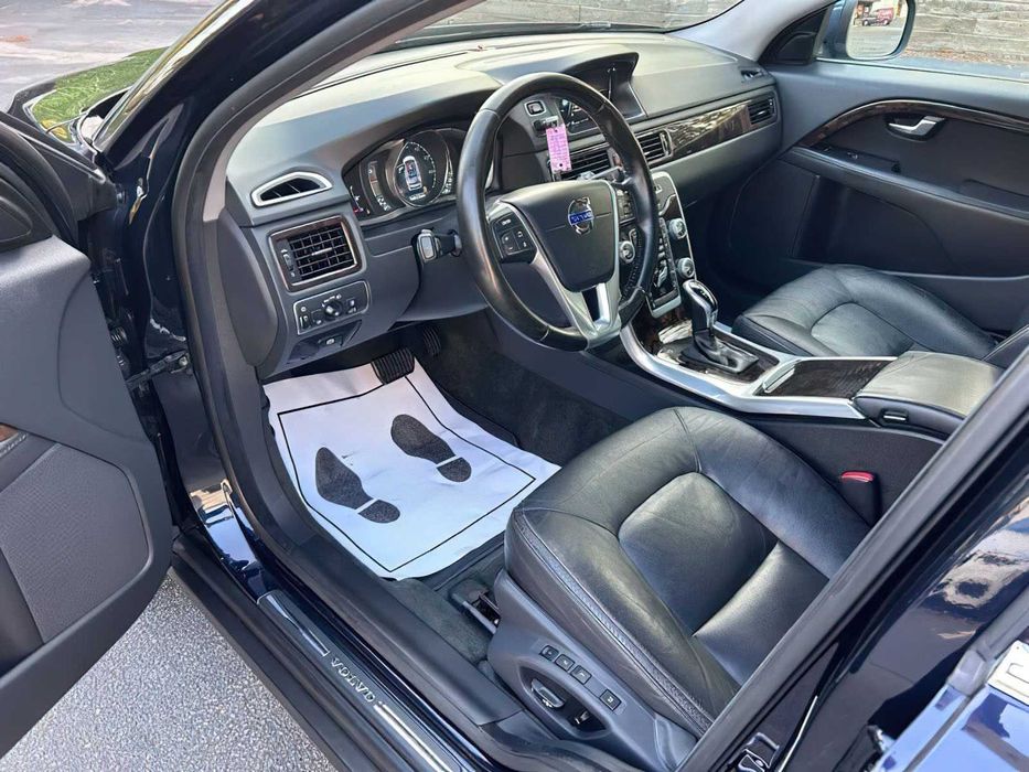 Volvo XC70 T5 Premier      2016