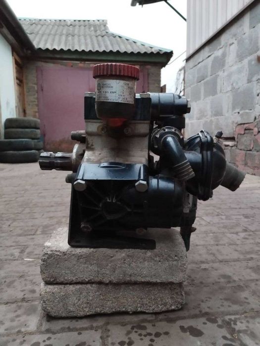 Насос трипоршневий для Обрискувачів причіпних 135 BP