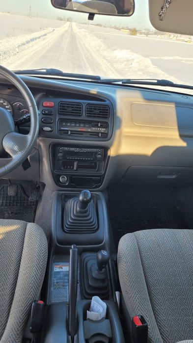 Suzuki Grand Vitara 2.5v6 manual