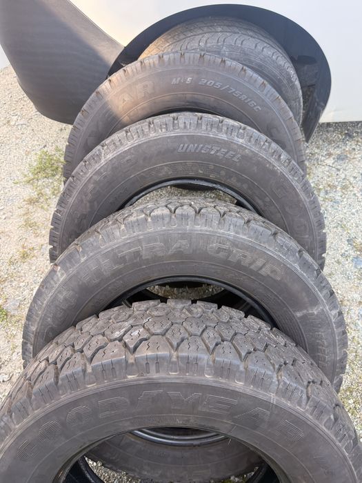 Opony do BUSA/Goodyear   Sprinter /Crafter 205/75/16C. Wzmocnione wielosezonowe