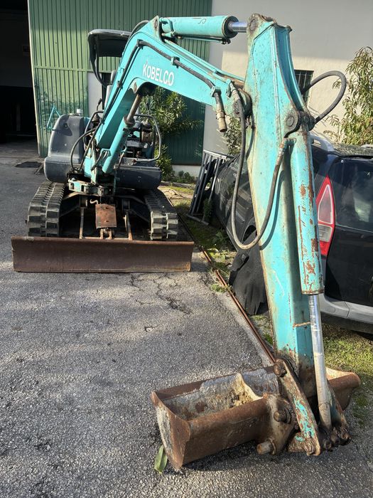 Mini Giratoria Kobelco 3.5 ton