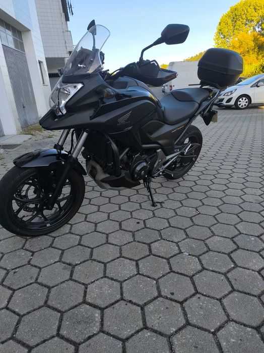 Mota Honda NC 750 X Bem estimada