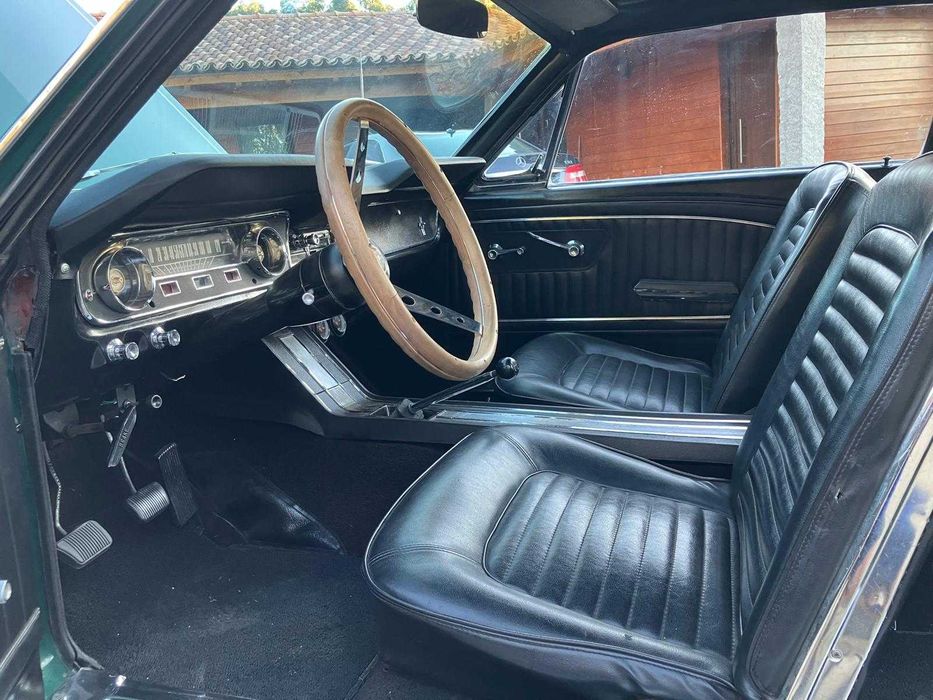 Ford Mustang coupe V8 de 1965
