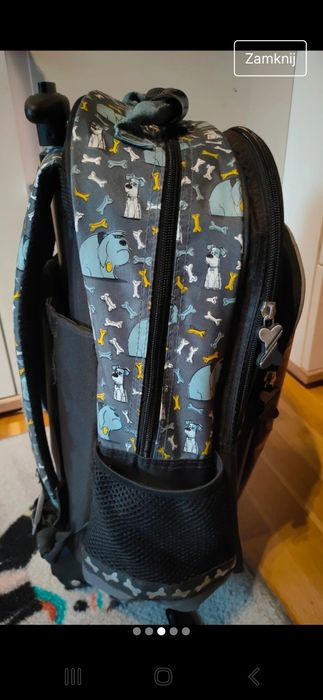 Plecak szkolny na kółkach. Motyw pies.
