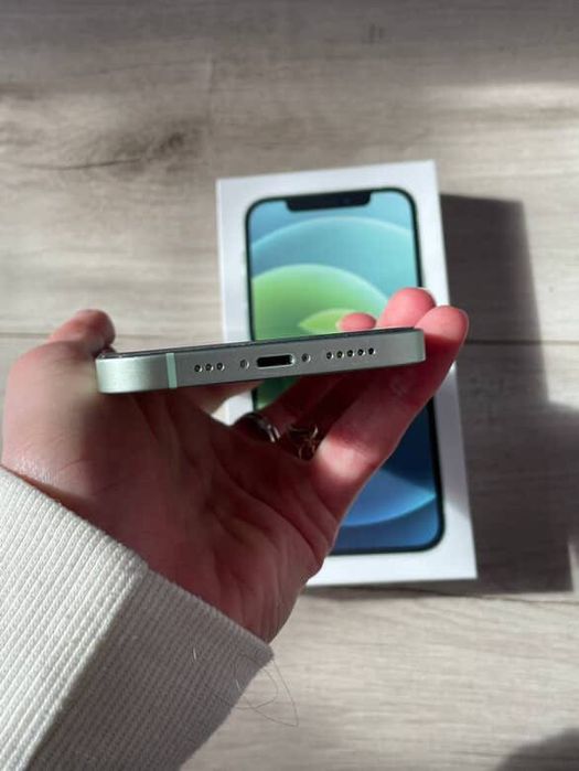 Продам телефон ай12