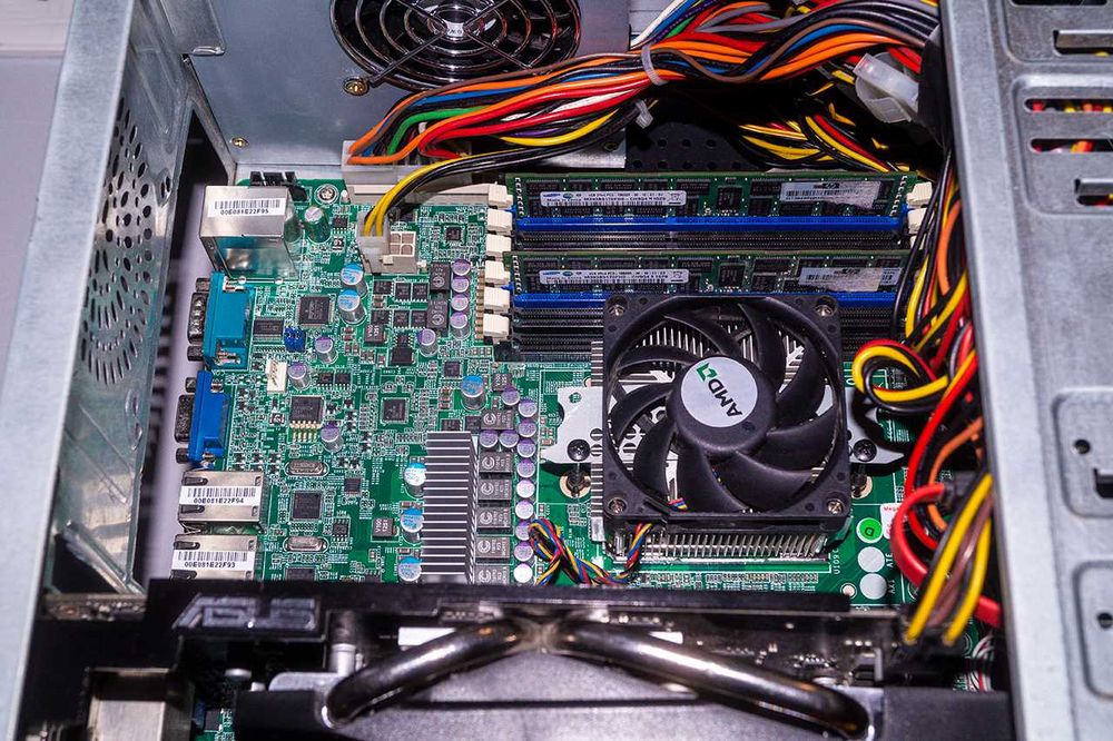 Системний блок AMD Opteron 8-яд*2.8GHz/8Gb/Ssd 120Gb/Hdd 640Gb/GTX650