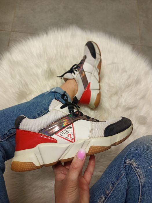 Buty Guess rozmiar 37 damskie, młodzieżowe, chłopięce