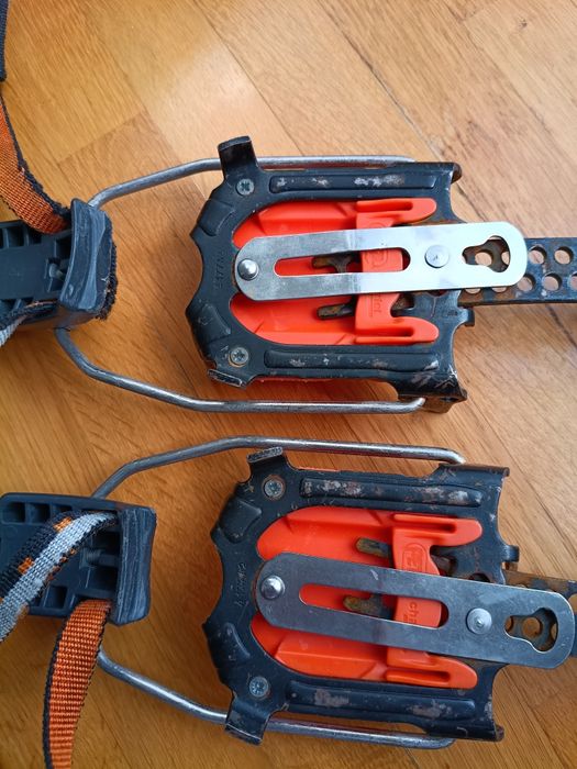 Raki Petzl Charlet automaty
