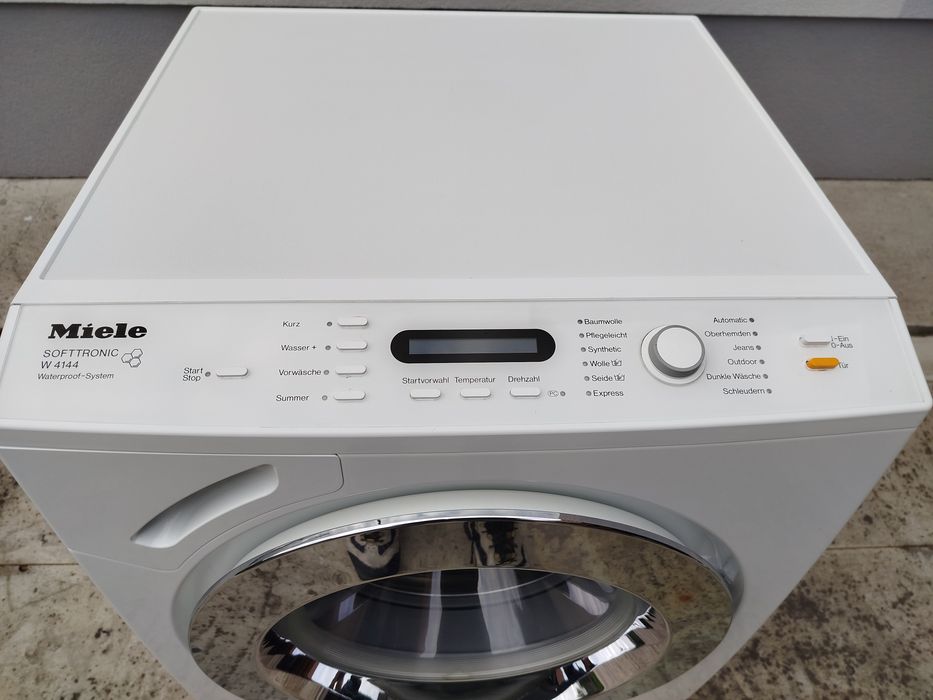 Пралка Miele А+ Softronik W4144