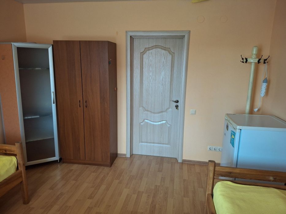 Здається постійне та подобове житло