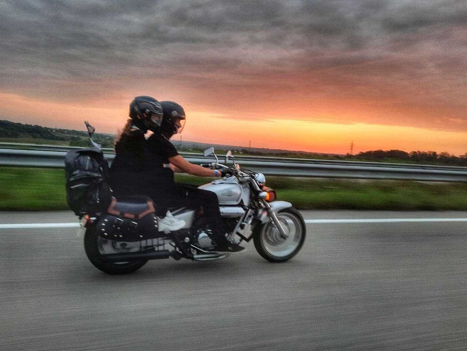 Продам мотоцикл Honda Magna 250