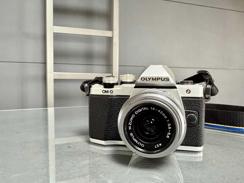 【ジャンク】OM-D E-M10 Mark II／PEN Lite E-PL7 LUMIX GX7 Mark IIがE-M10 Mark IIよりもE-PL8よりも安くなっ