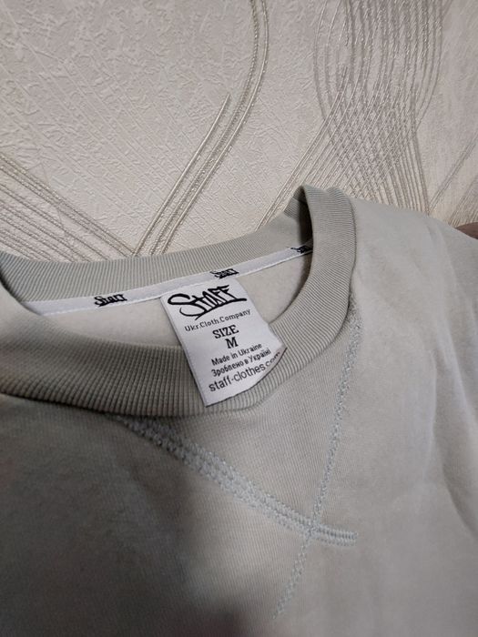 Продам світшот Staff