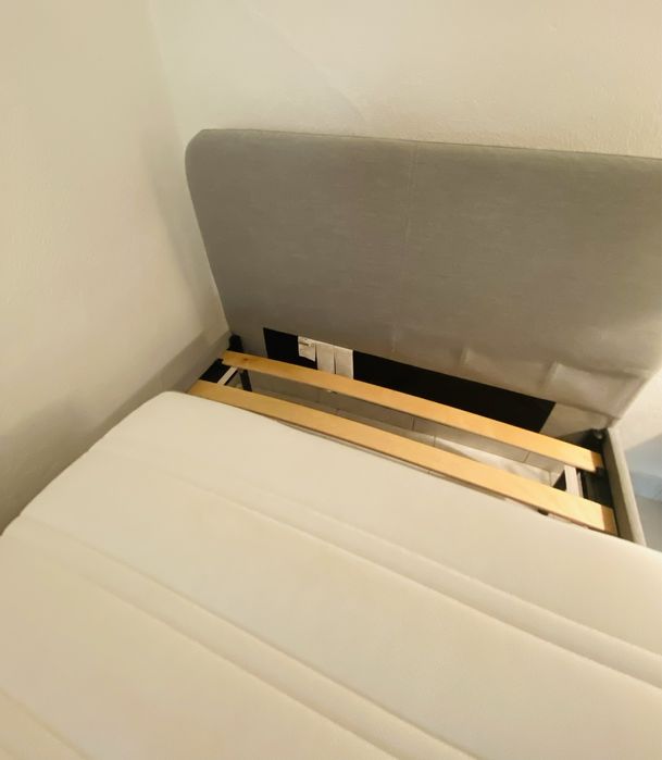 Cama solteiro cinza em excelente estado