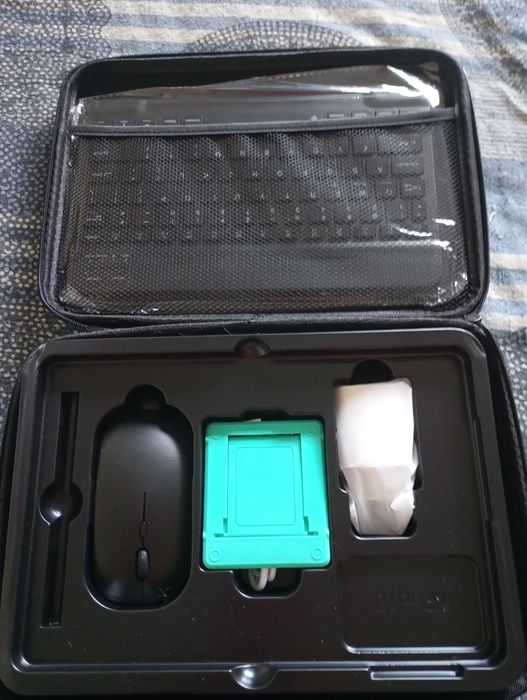 Tablet e telemóvel marca branca510984275519744000