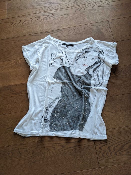 Koszulka damska Reserved S. Biały T-shirt z wzorem.