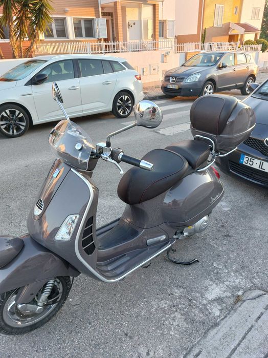 Vespa GTV 300 “Vie della Moda” — Série Especial • Impecável • 12.624 km