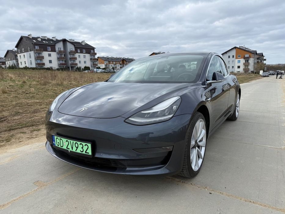 Tesla Model 3 Tesla Model 3 SR 2019 | Europejska | Dobry stan