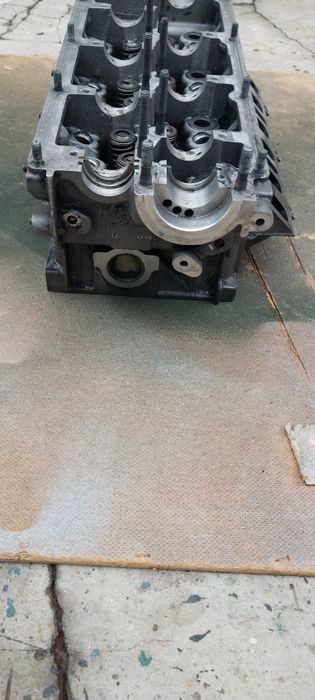 Гбц 2шт  audi a4 b6 bau,ake 2.5tdi есть мотор