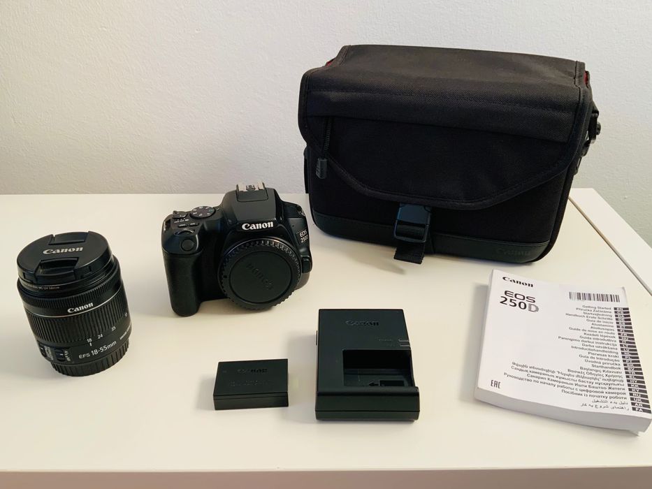 Kit Máquina Fotográfica / Canon EOS 250D