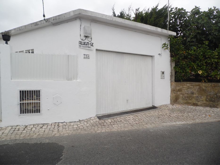 Alugo Garagem em Manique de Baixo - Cascais/Estoril