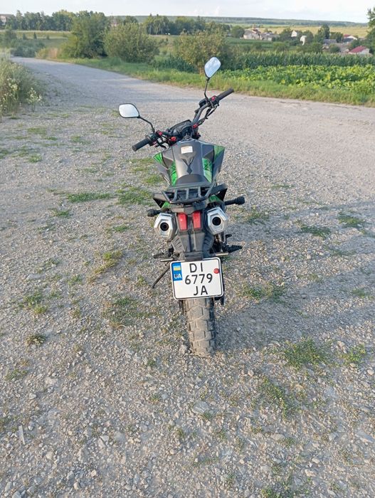 Продам текен 250 в гарному стані .