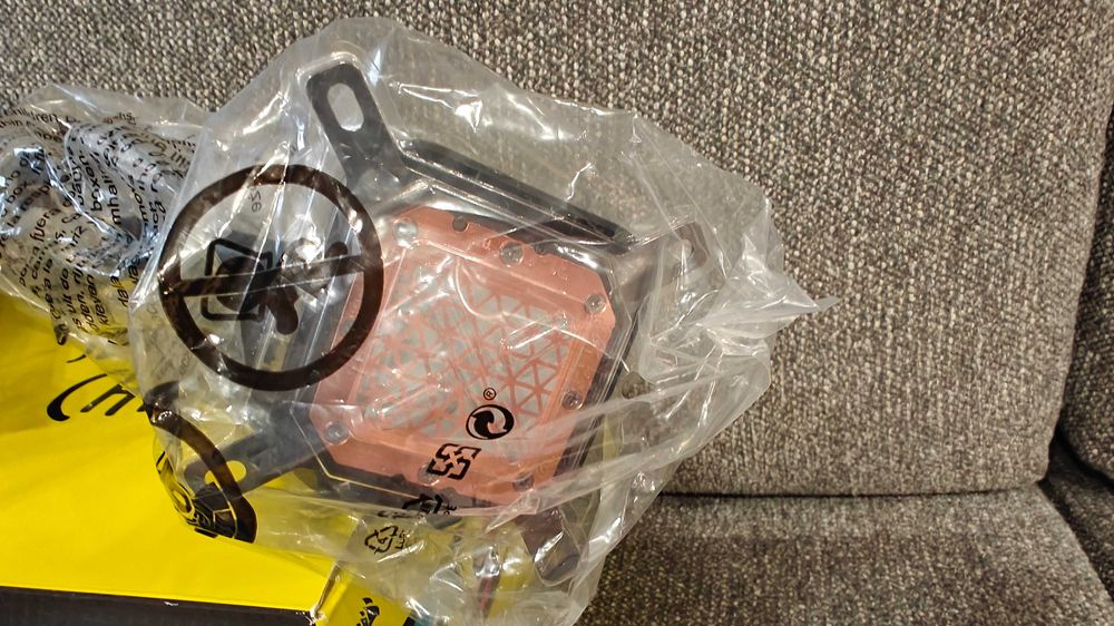 Corsair iCUE H100 Elite LCD XT - chłodzenie wodne nowe nieużywane TOP