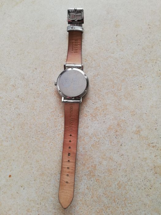 Женские часы Versus Versace.