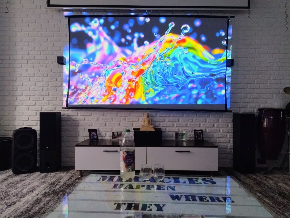 Светоотражающий экран для проэктора 100"