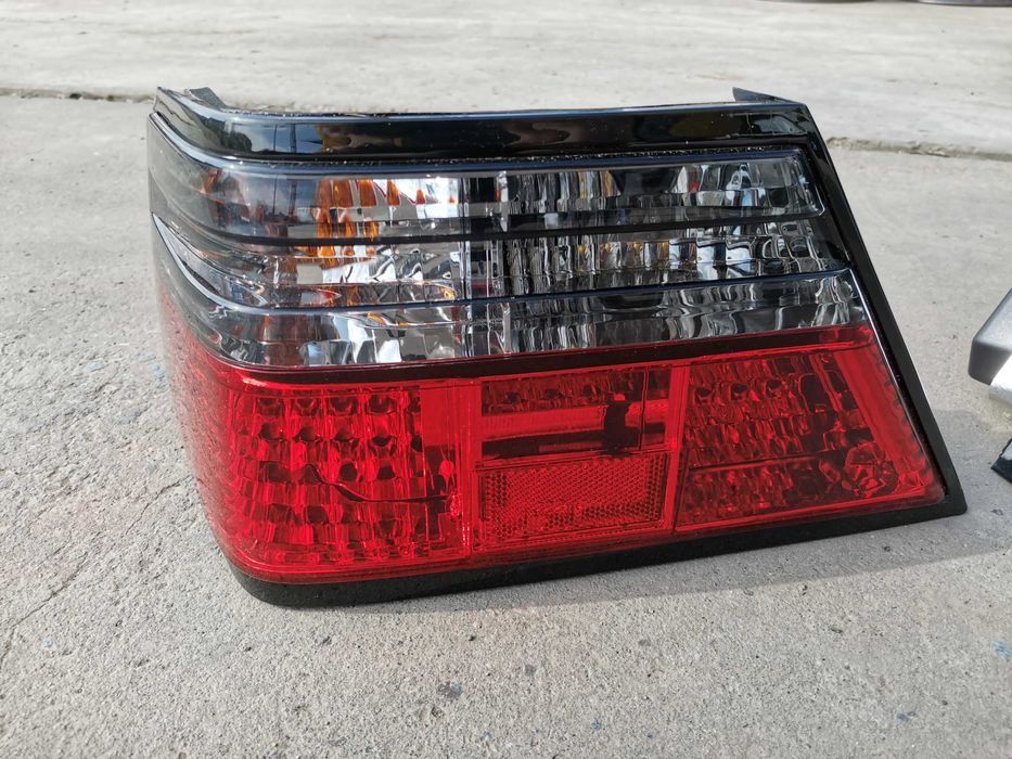Задние фонари (LED) - темные для Mercedes E-class W124