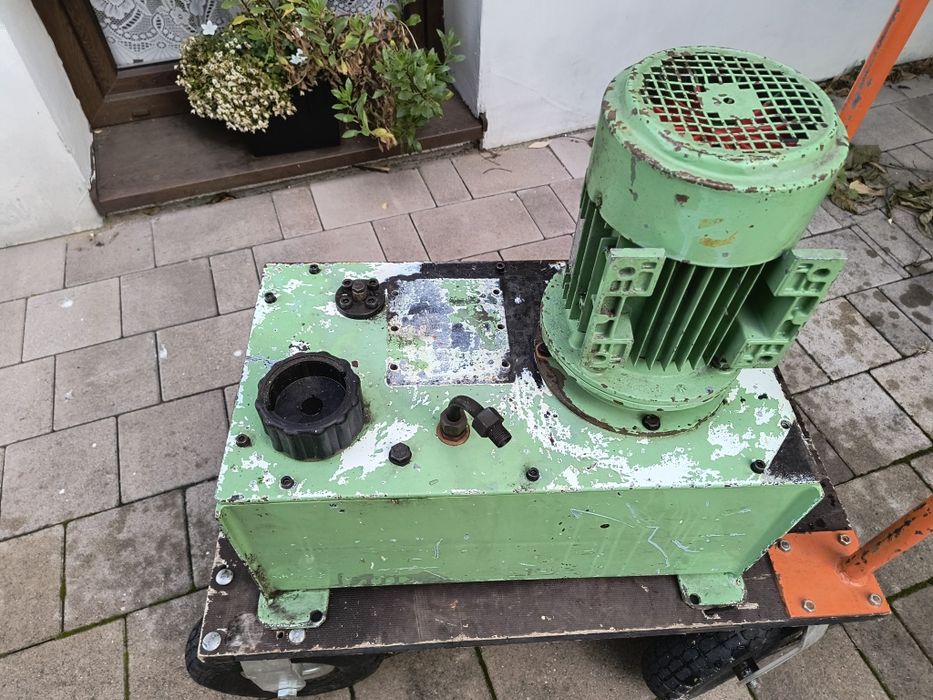 Agregat hydrauliczny  1,1kW zbiornik oleju pompa pąpa  silnik y