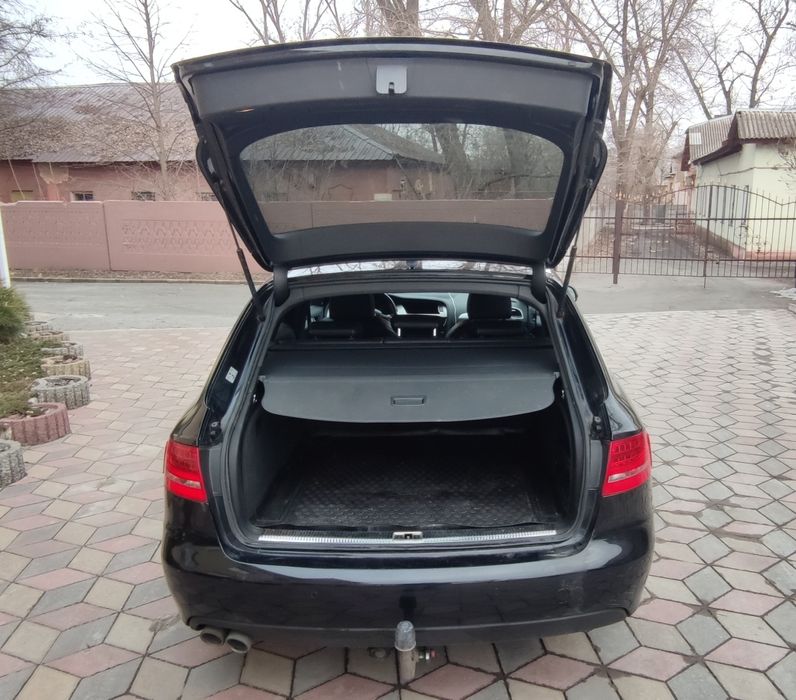 Audi A4 b8 TDI 2.0 S-line  (143 к.с.) 2009 р