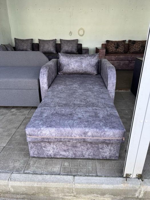 Дивани ліжка крісла меблі для дому