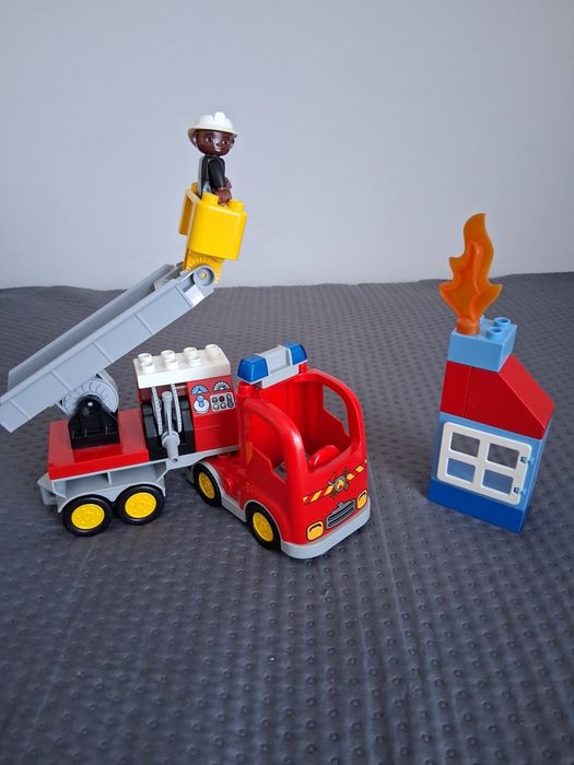 Zestaw klocków Lego Duplo10592  Straż pożarna