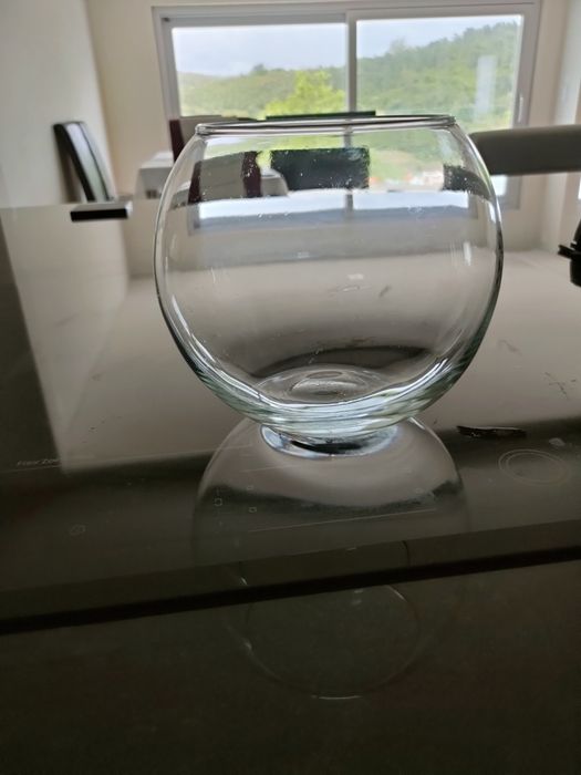 Conjunto de porta velas e aquário.