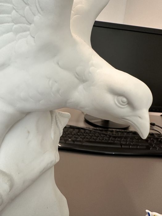 Escultura ou estatueta de porcelana ou biscuit