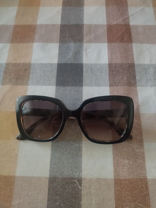 Óculos de sol da Vila da Nova ( Portes grátis)