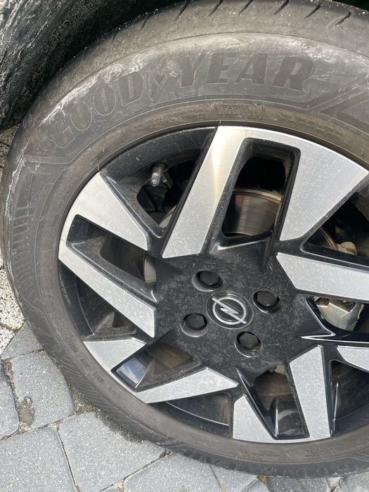 Witam okazja nowe roczne opony 215 60 r 17