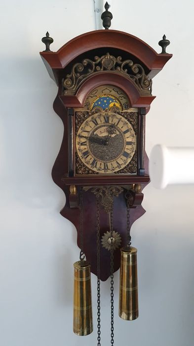 Антикварний настінний годинник