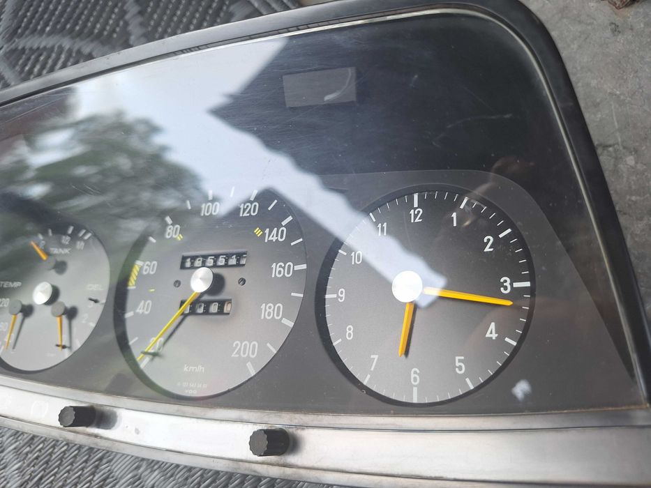 Licznik mercedes w123 230 benzyna
