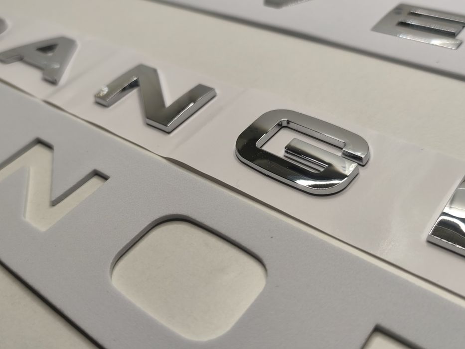 Emblema Letras Range Rover Capô Mala Símbolo Legenda Cromado Espelhado Modelo Evoque Vogue Sport Velar Novo