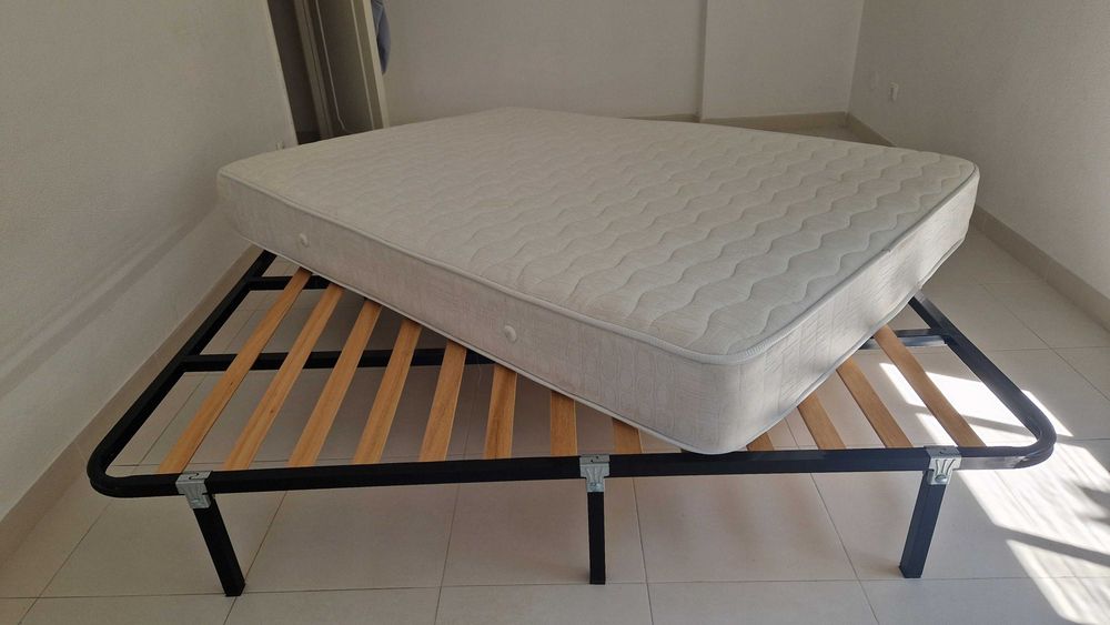 Sommier e Colchão Modelo Confort, marca Climax 183 cm x 133 cm