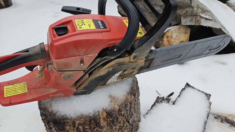 Ланцюгова бензопила 3,4 л.с. YATO YT-84910