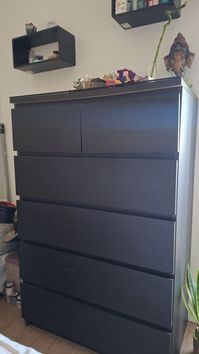 Cómoda IKEA em preto