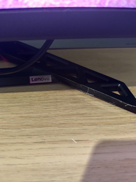 Monitor Lenovo Legion r27qe 180hz 1440p 2k